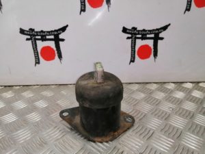 Podyschka dvigatelya pravaya Honda Accord VIII CU 50820TA2H01