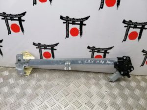 Steklopodjomnik perednij R 72210SWYE01